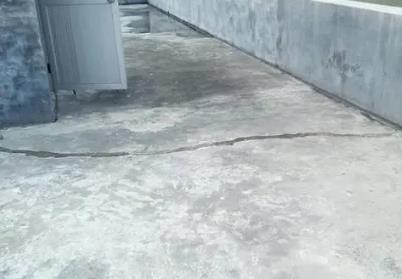 五原楼顶漏水维修公司分享下如何解决卫生间隐蔽部位漏水的问题?